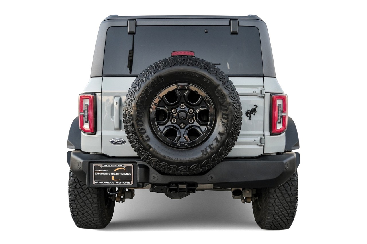 Ford Bronco Vehicle Main Gallery Image 09