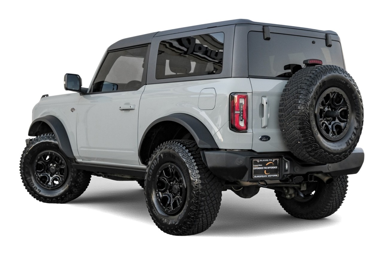 Ford Bronco Vehicle Main Gallery Image 10