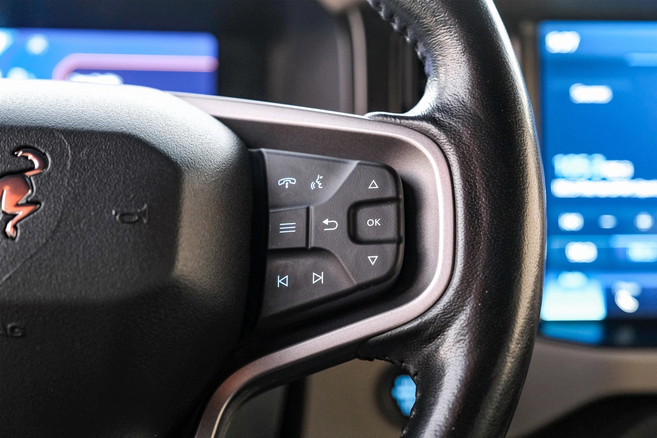 Ford Bronco Vehicle Main Gallery Image 16