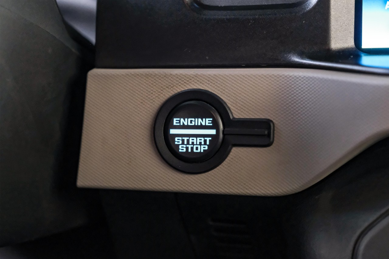 Ford Bronco Vehicle Main Gallery Image 19