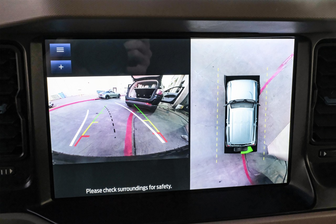 Ford Bronco Vehicle Main Gallery Image 21