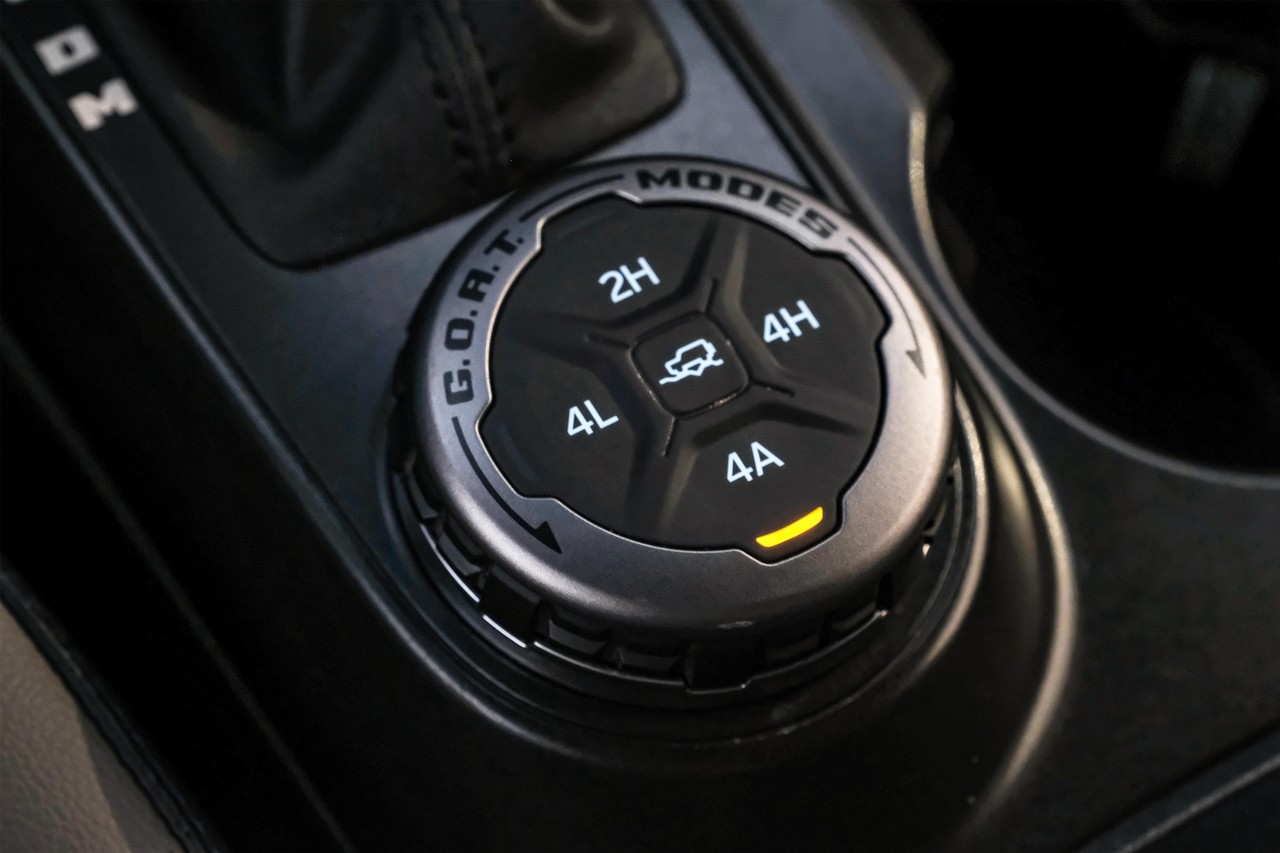 Ford Bronco Vehicle Main Gallery Image 25