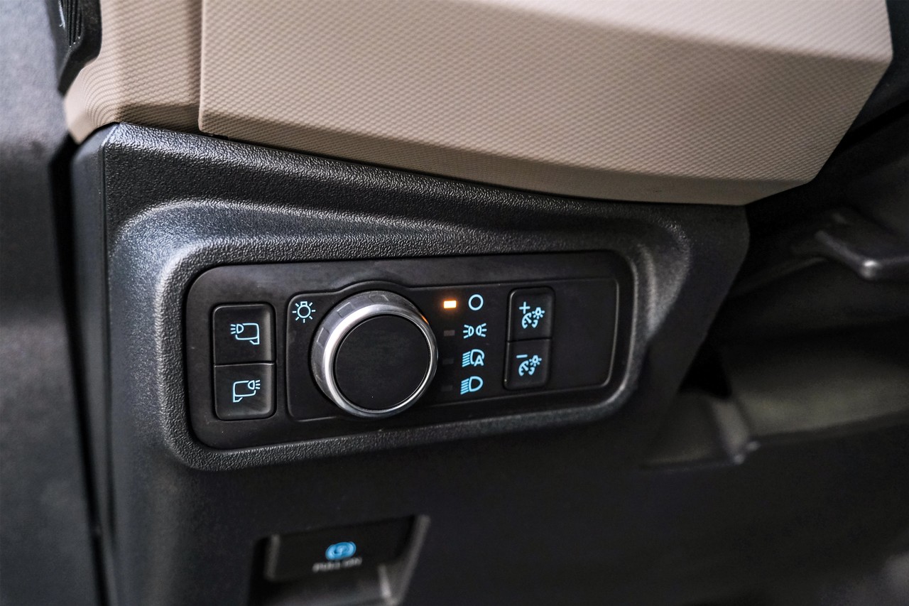 Ford Bronco Vehicle Main Gallery Image 27