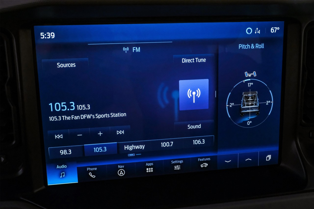 Ford Bronco Vehicle Main Gallery Image 31