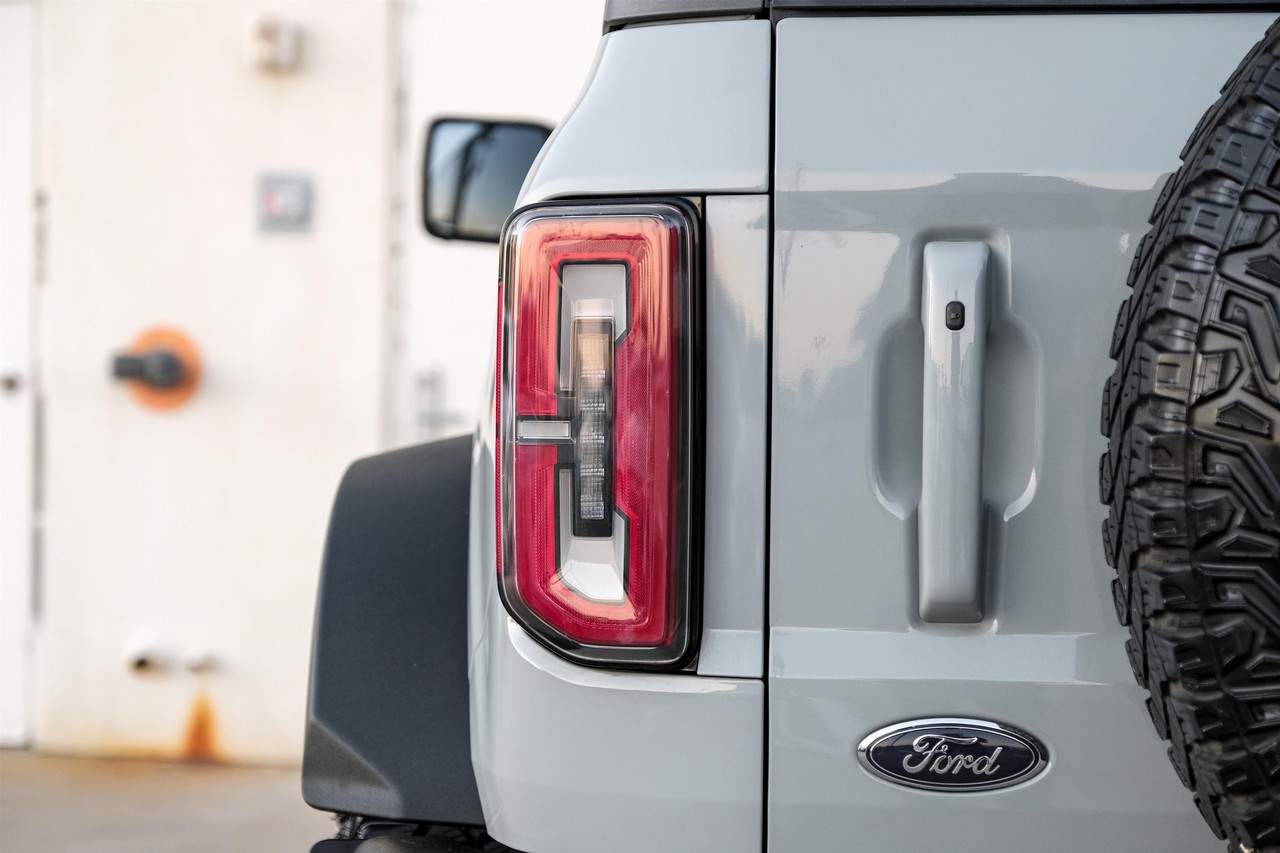 Ford Bronco Vehicle Main Gallery Image 43