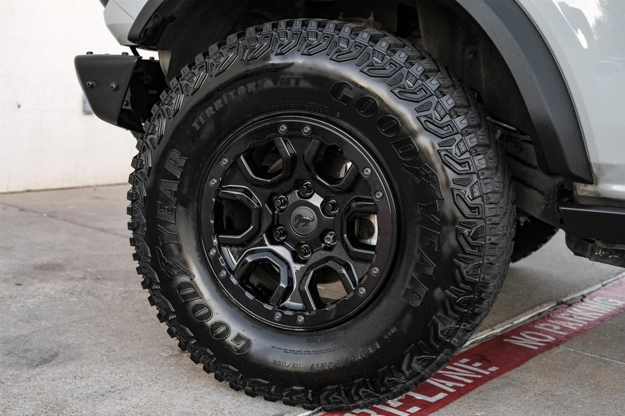 Ford Bronco Vehicle Main Gallery Image 48