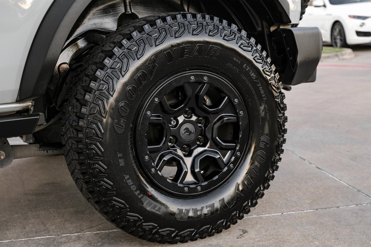 Ford Bronco Vehicle Main Gallery Image 49