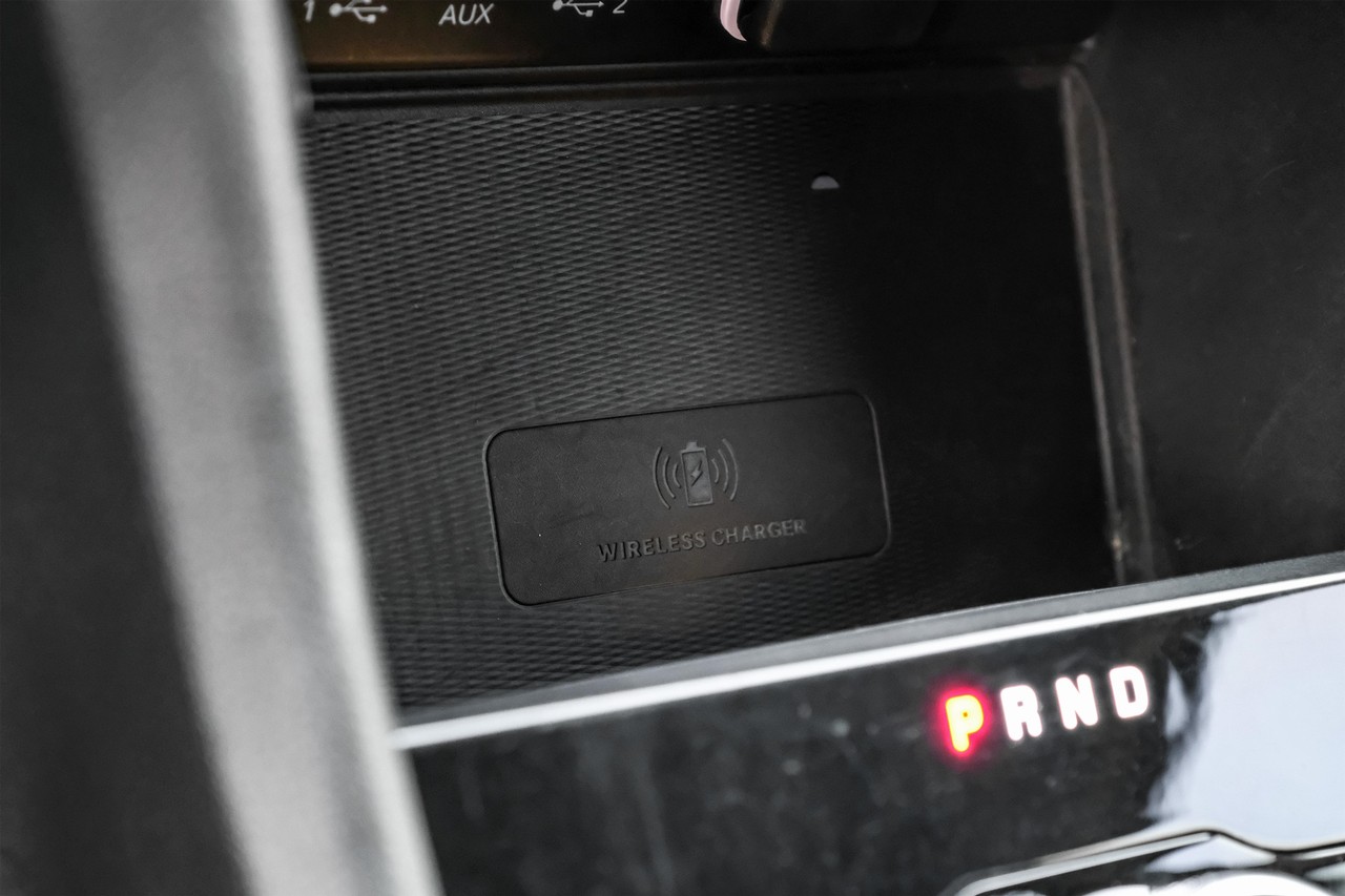 Jeep Grand Cherokee L Vehicle Main Gallery Image 28