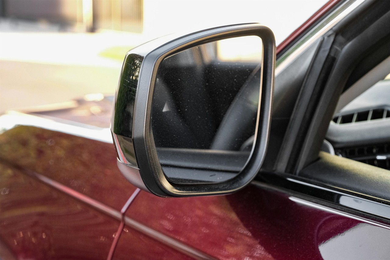 Jeep Grand Cherokee L Vehicle Main Gallery Image 47