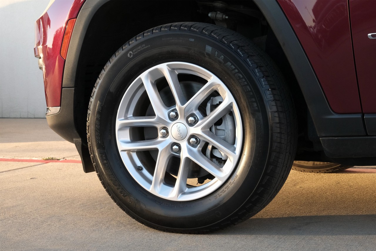 Jeep Grand Cherokee L Vehicle Main Gallery Image 61