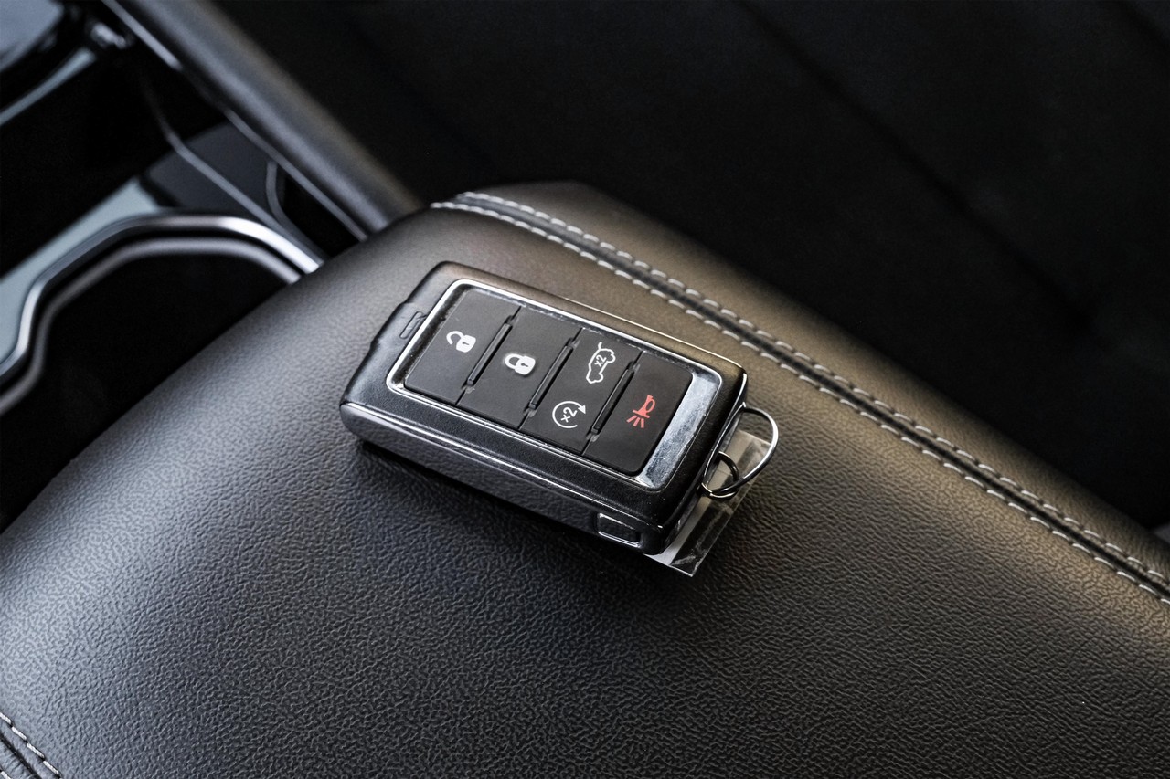 Jeep Grand Cherokee L Vehicle Main Gallery Image 63