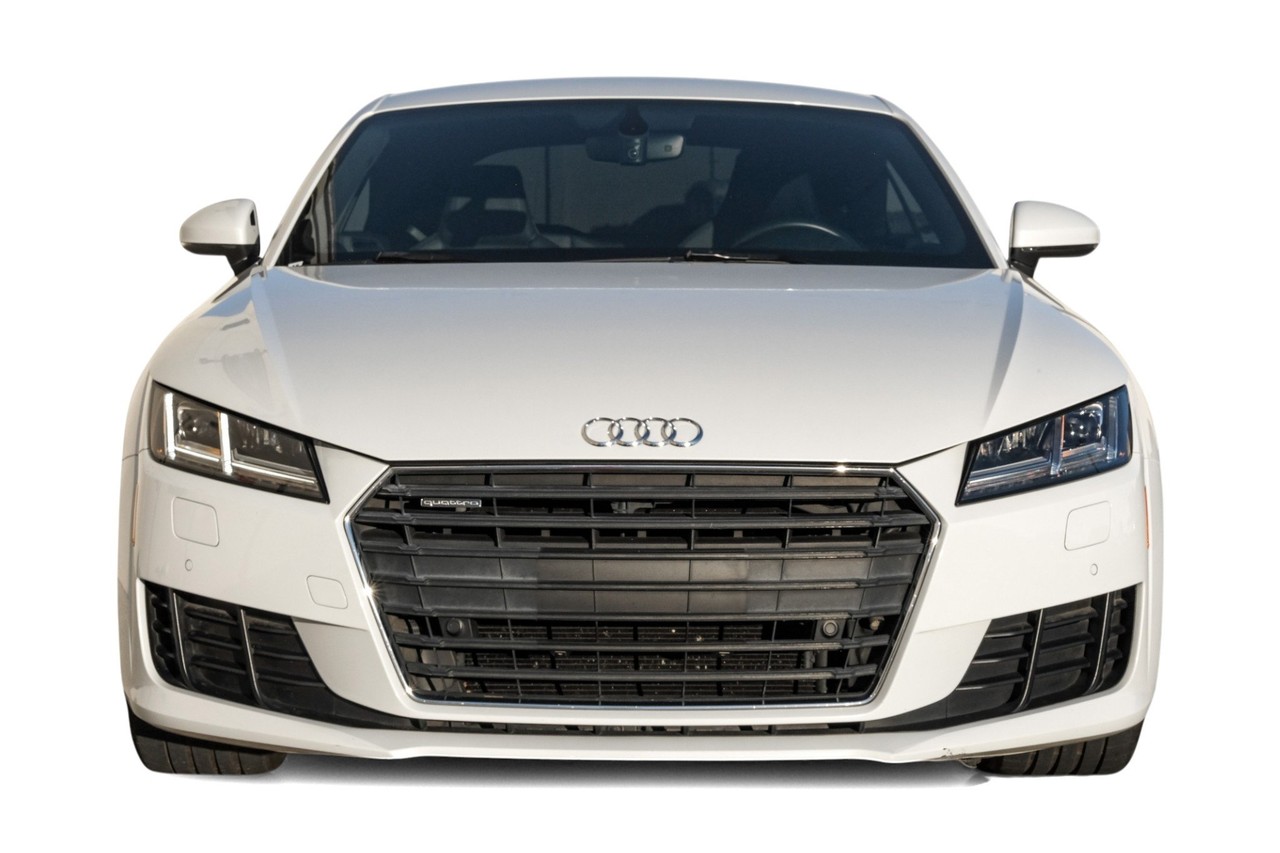 Audi TT Vehicle Main Gallery Image 05