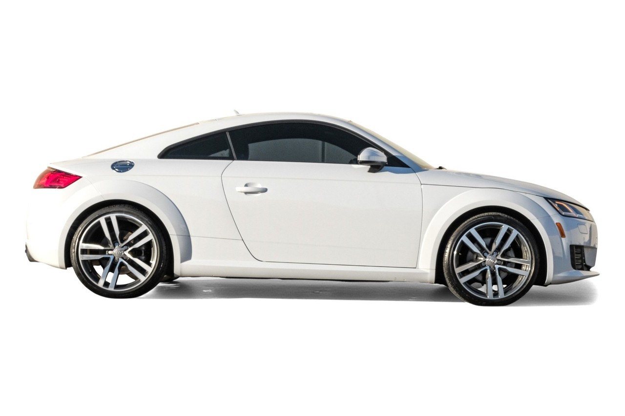 Audi TT Vehicle Main Gallery Image 07