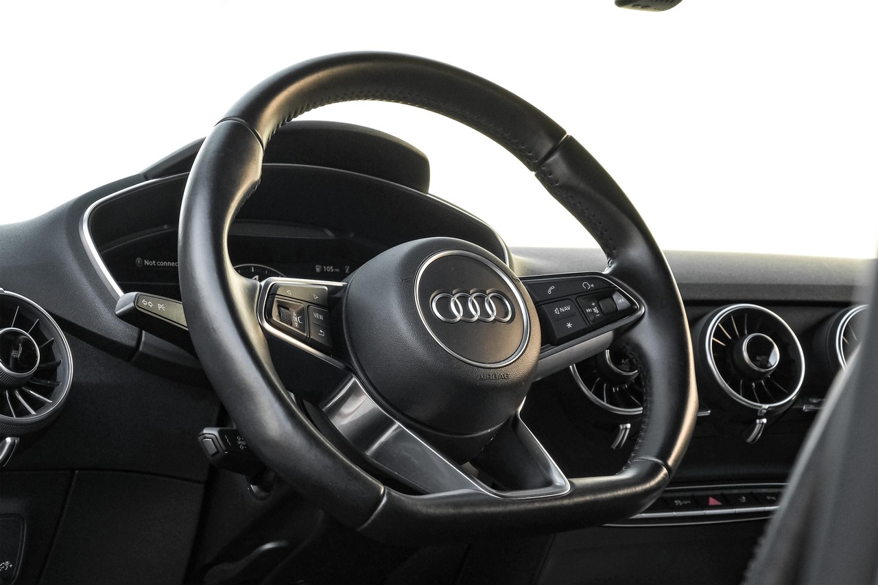 Audi TT Vehicle Main Gallery Image 14