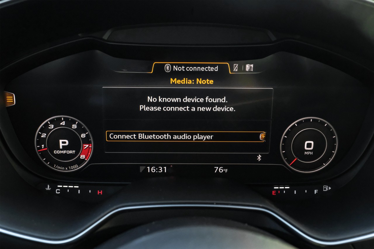 Audi TT Vehicle Main Gallery Image 29