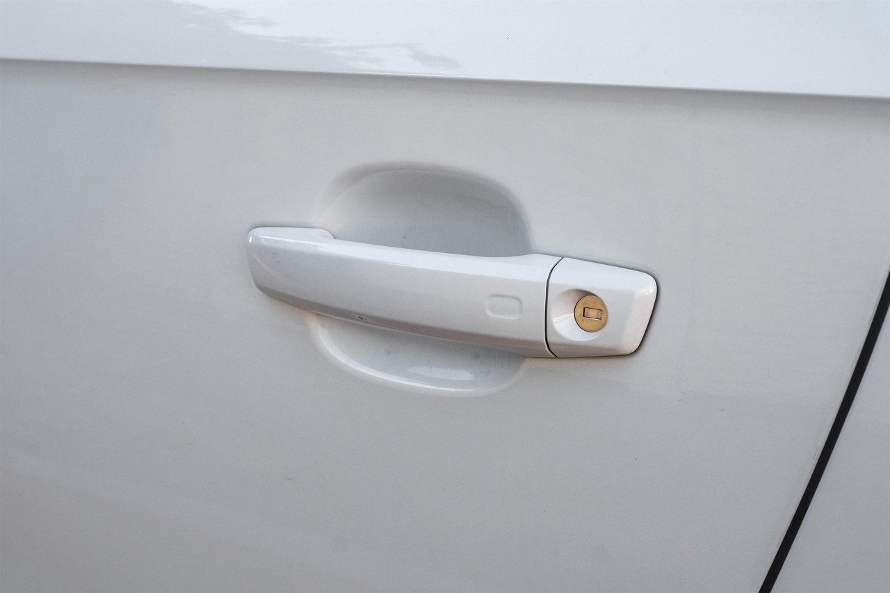 Audi TT Vehicle Main Gallery Image 38