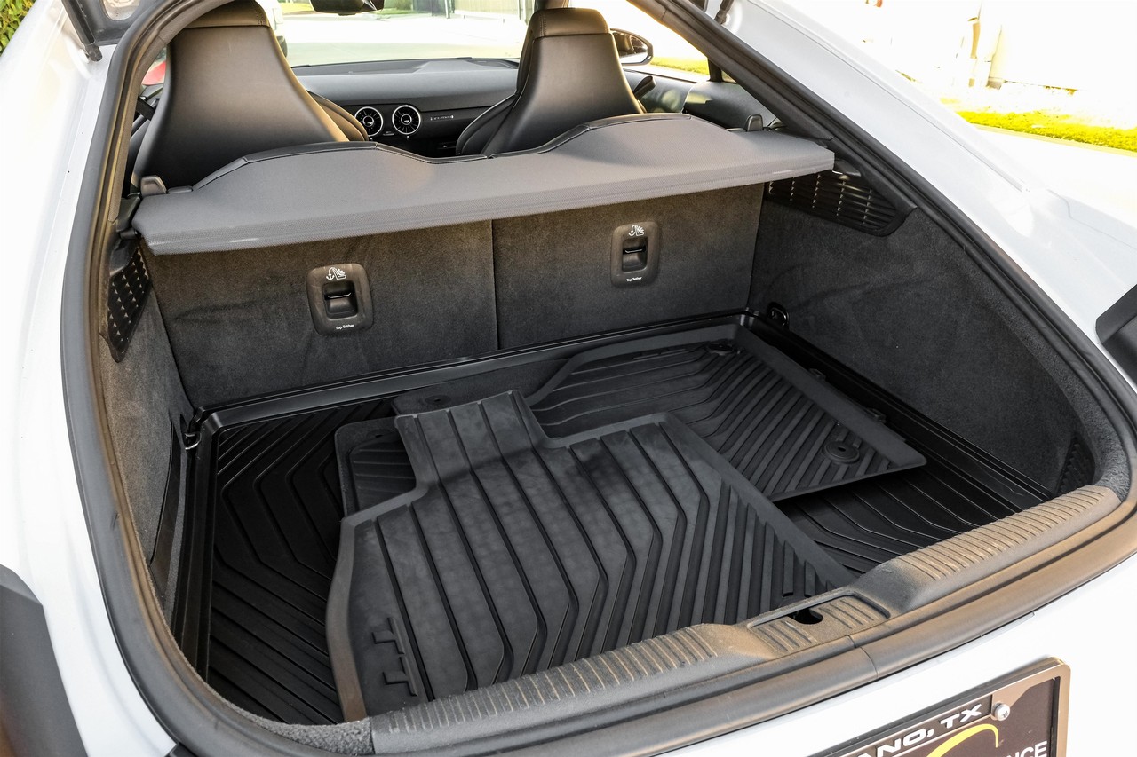 Audi TT Vehicle Main Gallery Image 49