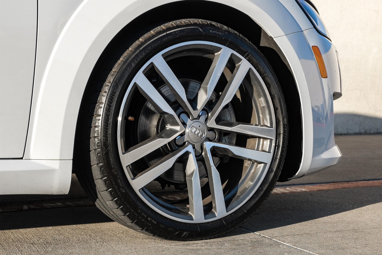 Audi TT Vehicle Main Gallery Image 51