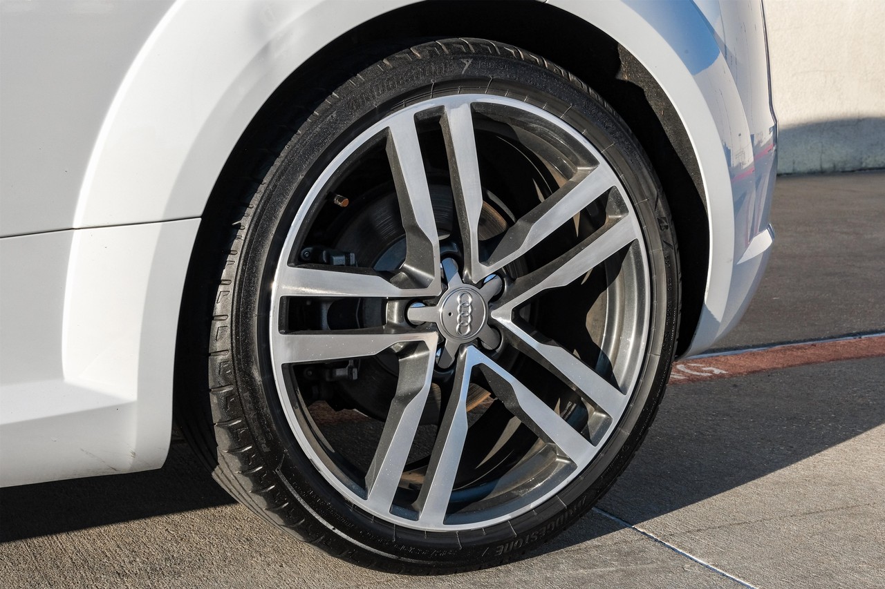 Audi TT Vehicle Main Gallery Image 53