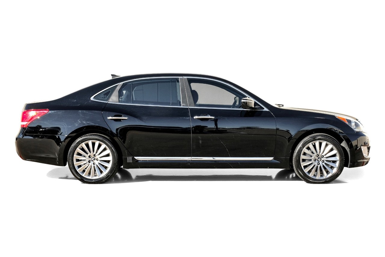 Hyundai Equus Vehicle Main Gallery Image 08