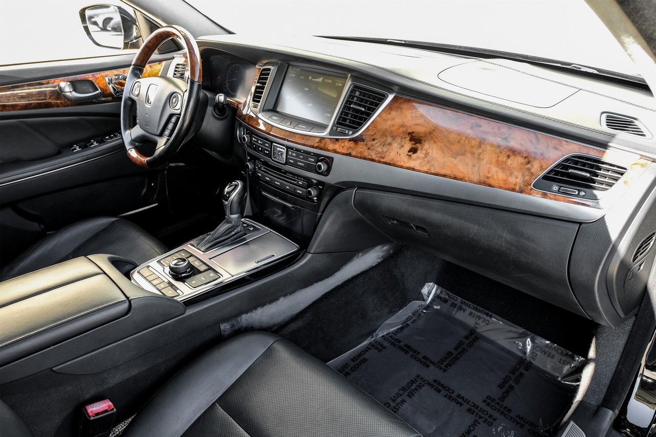 Hyundai Equus Vehicle Main Gallery Image 13