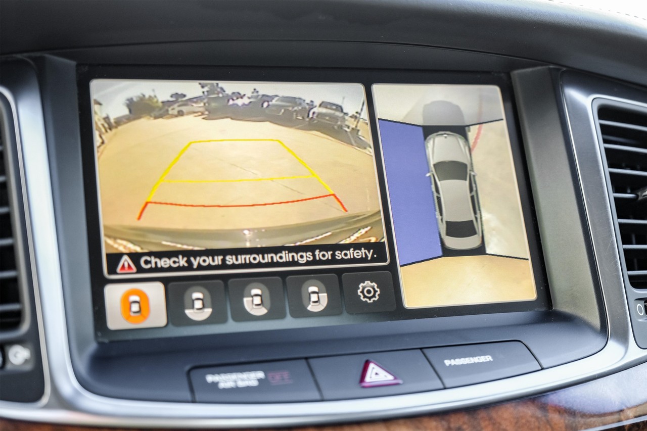 Hyundai Equus Vehicle Main Gallery Image 23