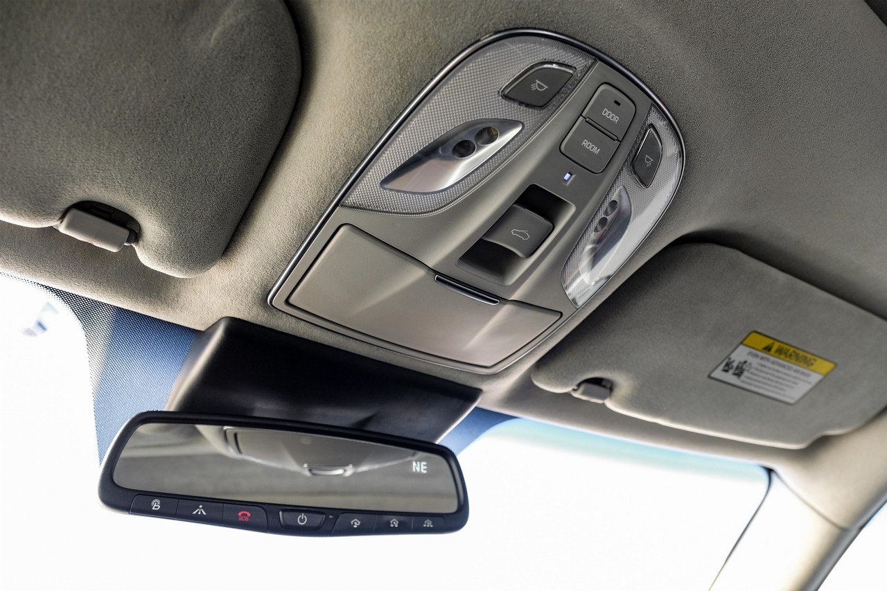 Hyundai Equus Vehicle Main Gallery Image 28