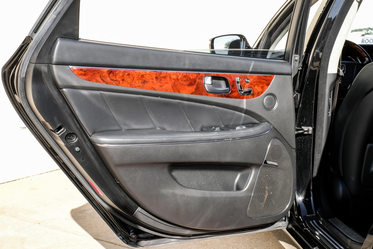 Hyundai Equus Vehicle Main Gallery Image 44