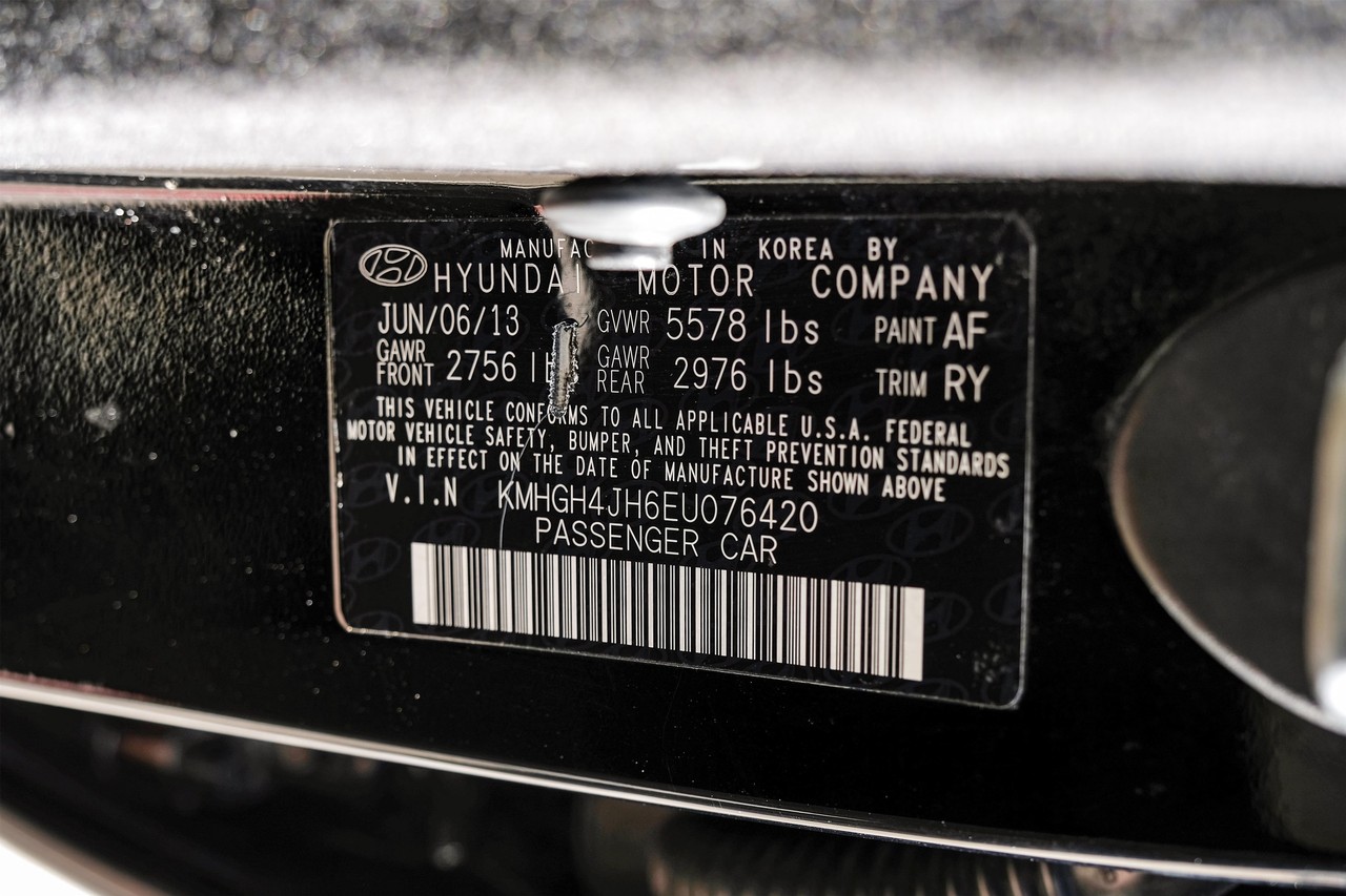 Hyundai Equus Vehicle Main Gallery Image 57