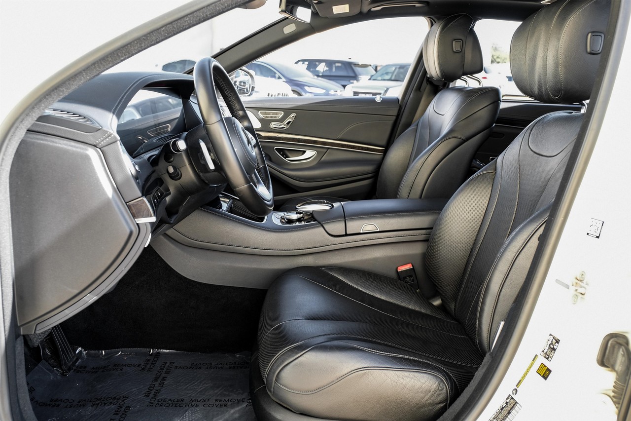 Mercedes-Benz S-Class Vehicle Main Gallery Image 04