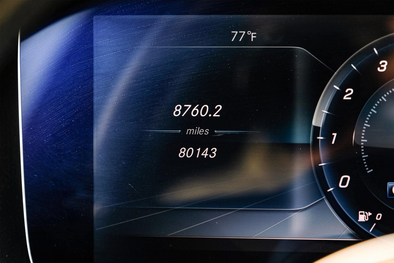 Mercedes-Benz S-Class Vehicle Main Gallery Image 21