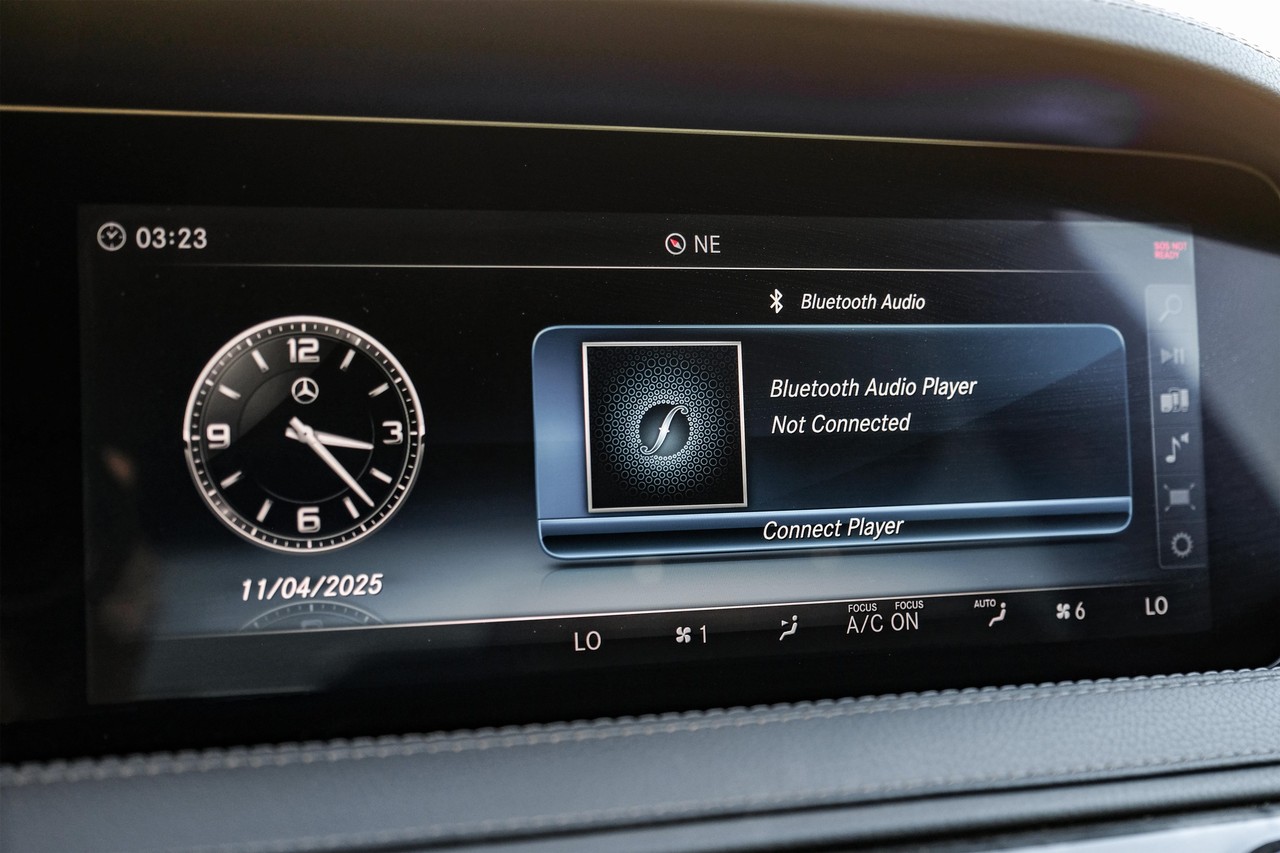 Mercedes-Benz S-Class Vehicle Main Gallery Image 30