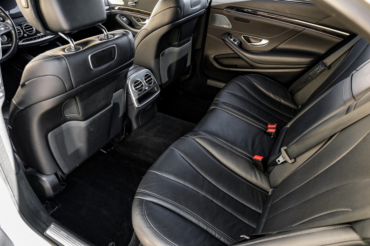 Mercedes-Benz S-Class Vehicle Main Gallery Image 37