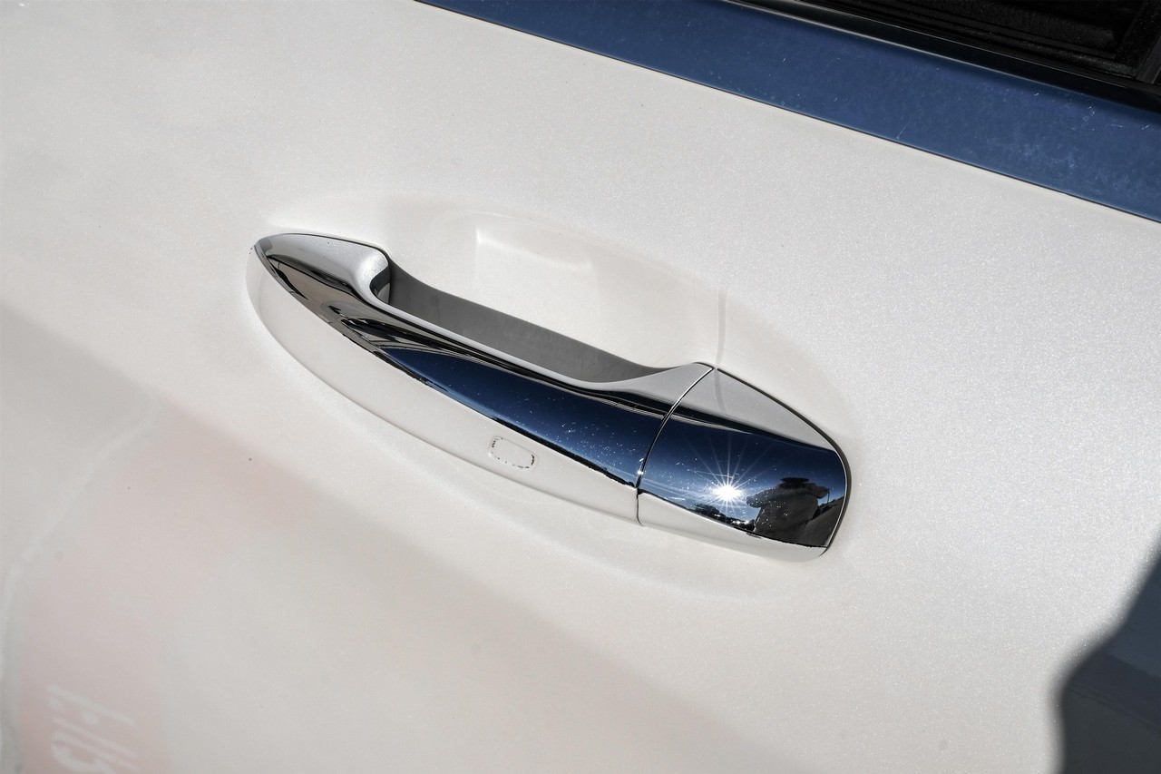 Mercedes-Benz S-Class Vehicle Main Gallery Image 39