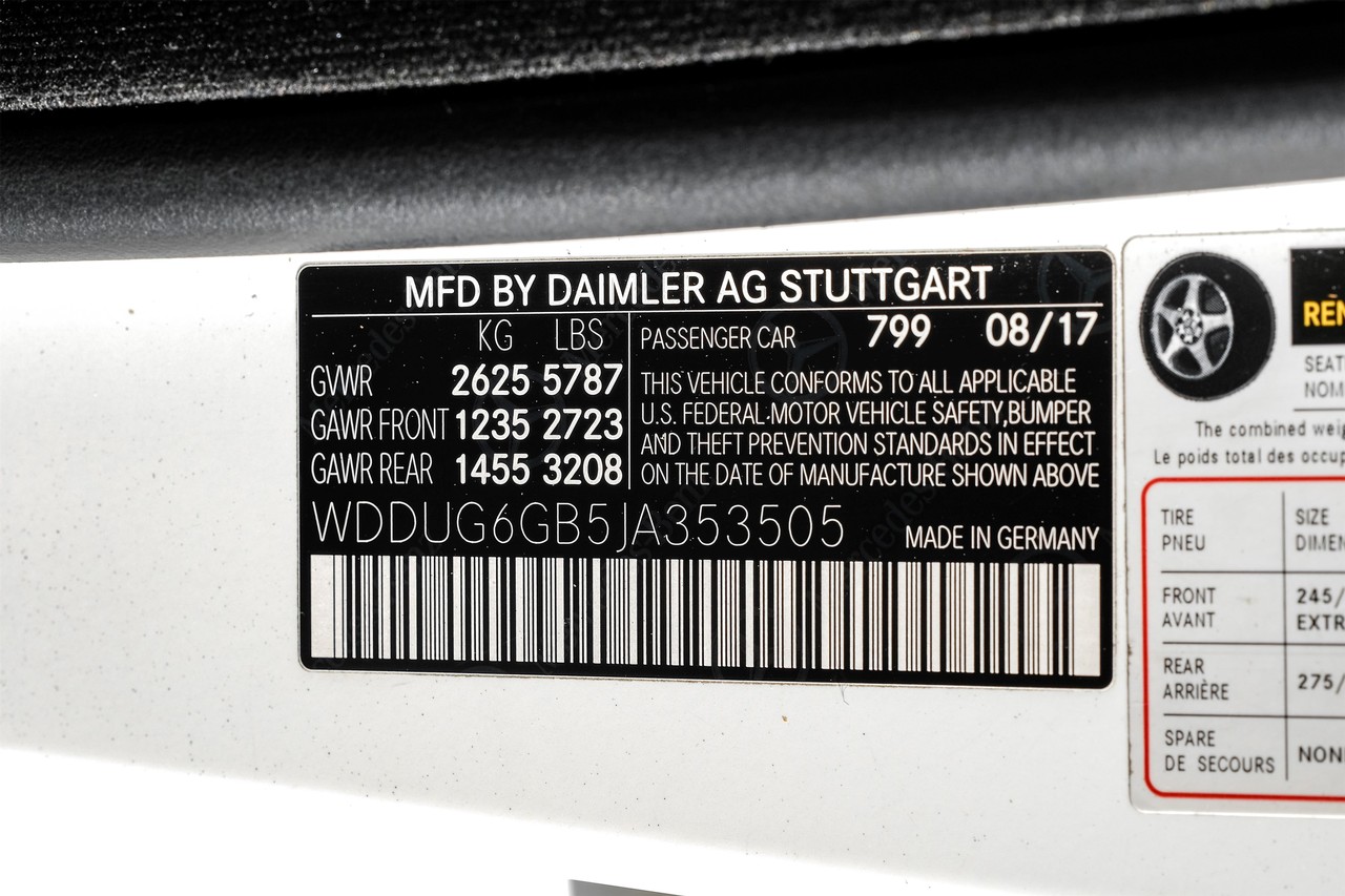 Mercedes-Benz S-Class Vehicle Main Gallery Image 55