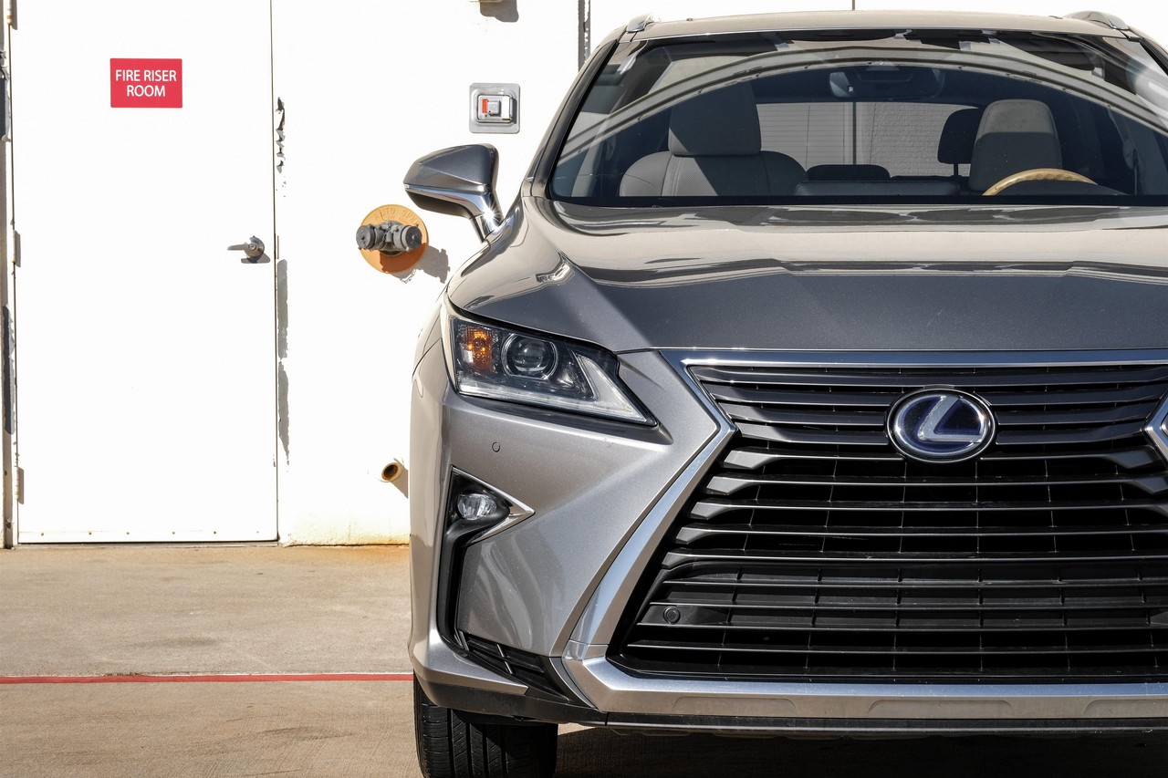 Lexus RX Vehicle Main Gallery Image 47