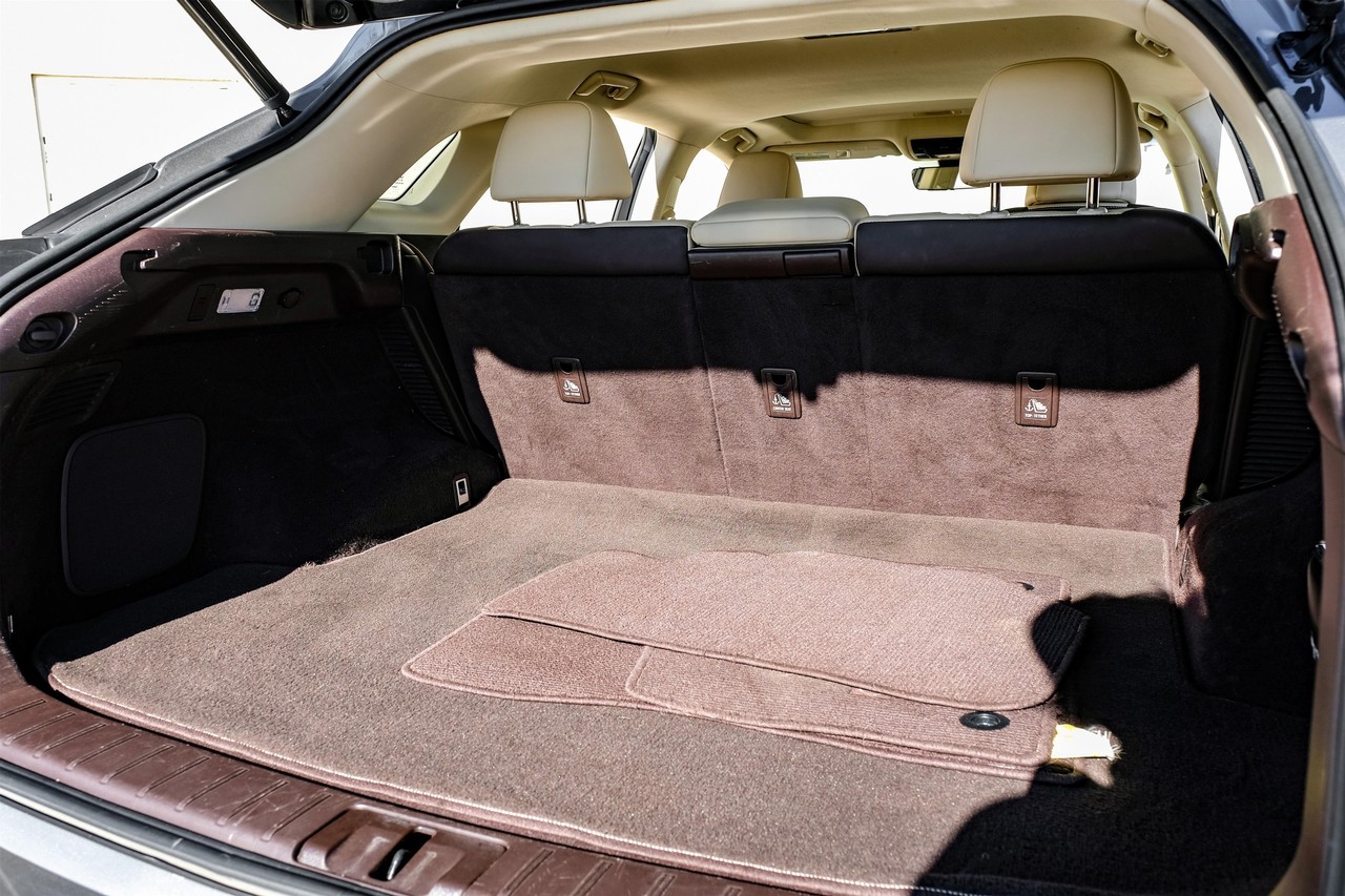 Lexus RX Vehicle Main Gallery Image 49