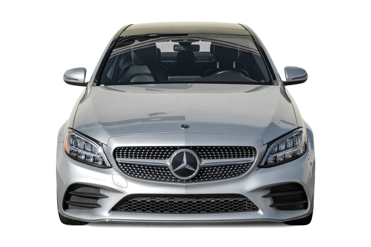 Mercedes-Benz C 300 Vehicle Main Gallery Image 06