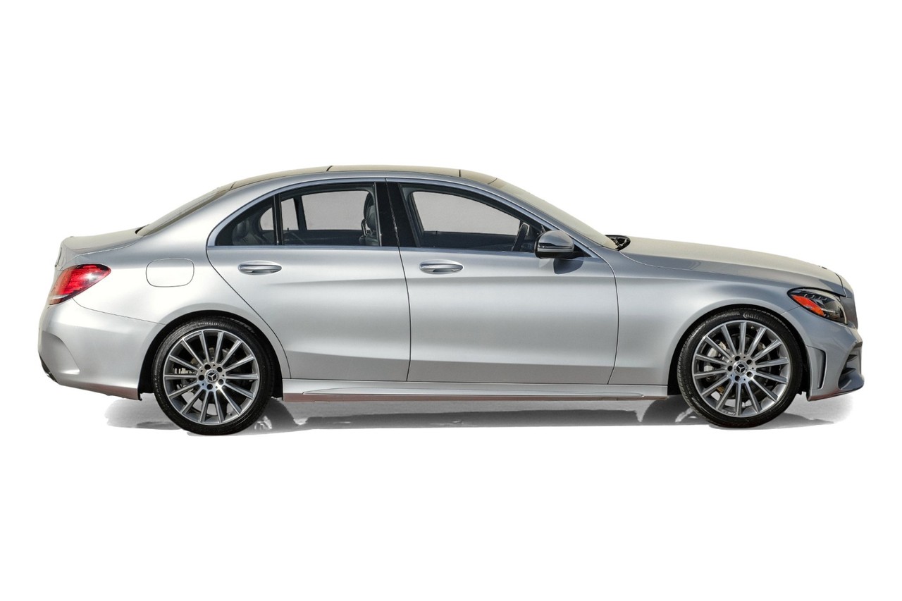 Mercedes-Benz C 300 Vehicle Main Gallery Image 08