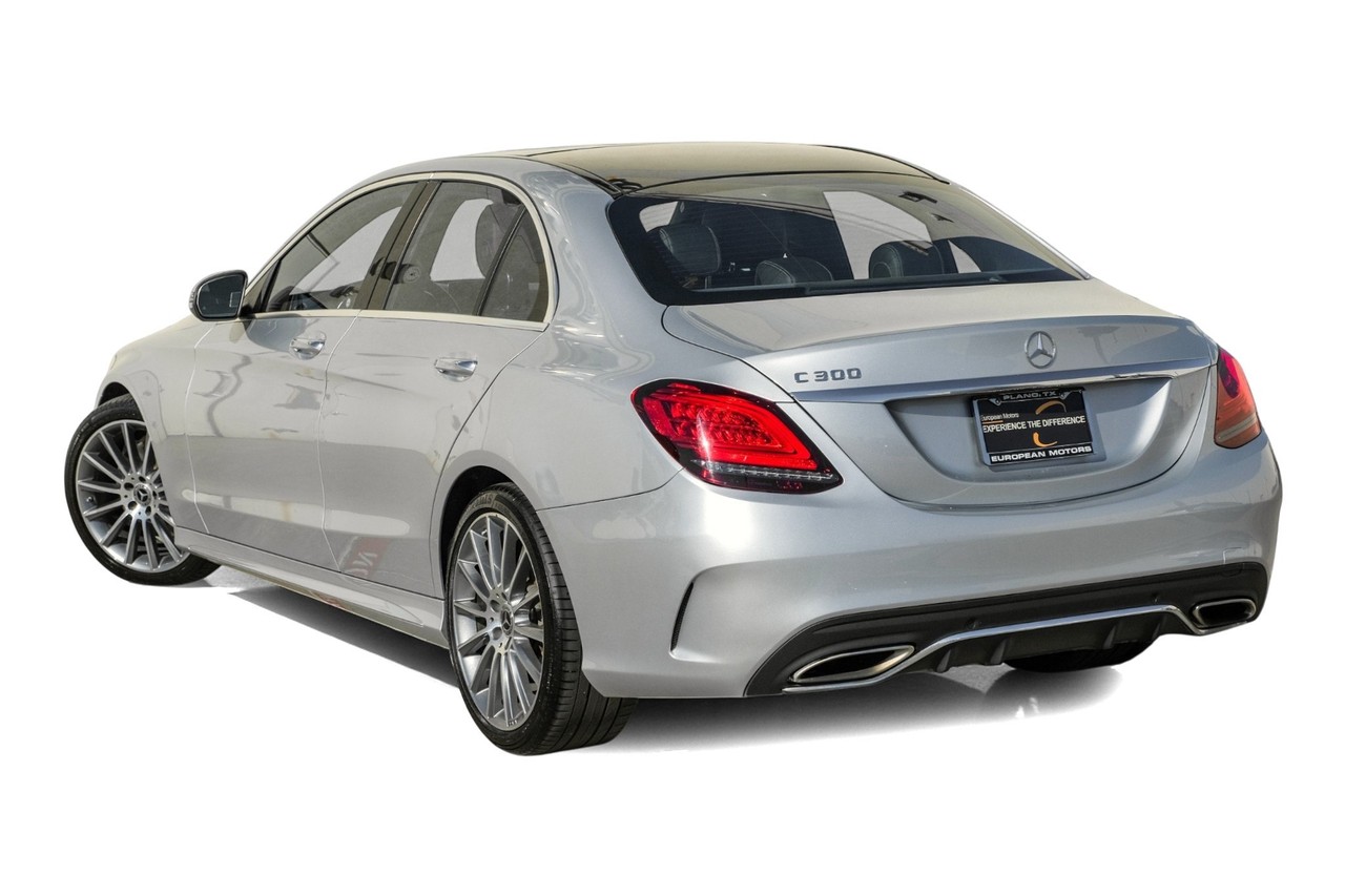 Mercedes-Benz C 300 Vehicle Main Gallery Image 11