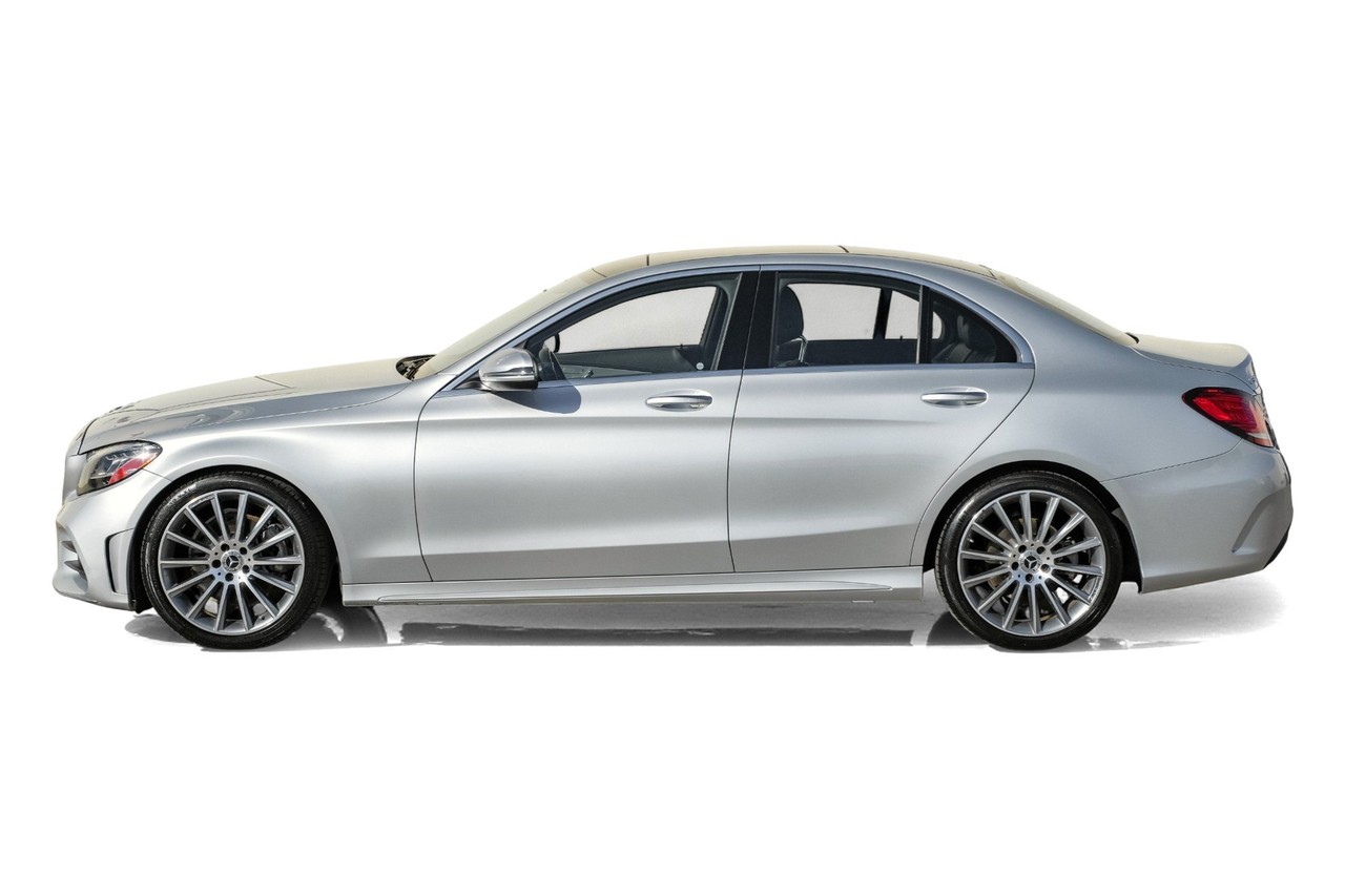 Mercedes-Benz C 300 Vehicle Main Gallery Image 12