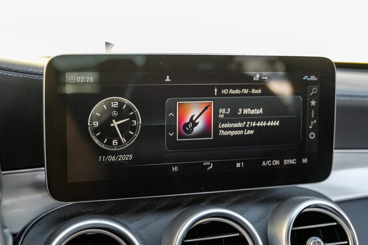 Mercedes-Benz C 300 Vehicle Main Gallery Image 28