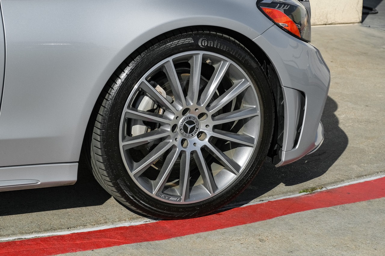 Mercedes-Benz C 300 Vehicle Main Gallery Image 52