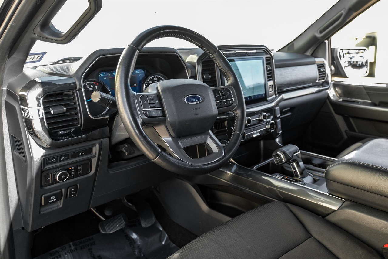 Ford F-150 Vehicle Main Gallery Image 03