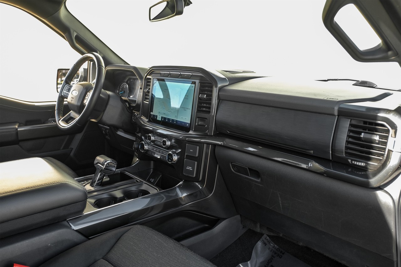 Ford F-150 Vehicle Main Gallery Image 12