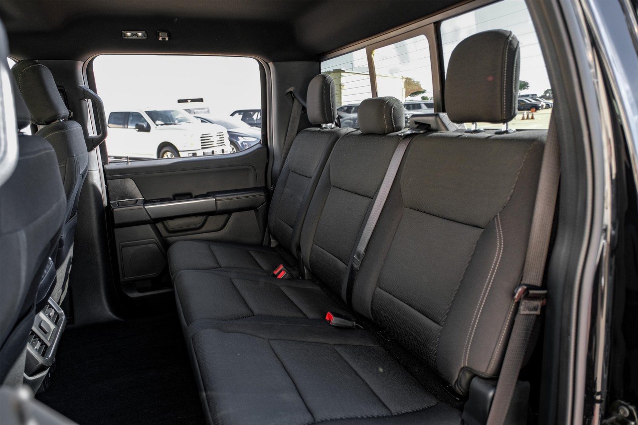 Ford F-150 Vehicle Main Gallery Image 37