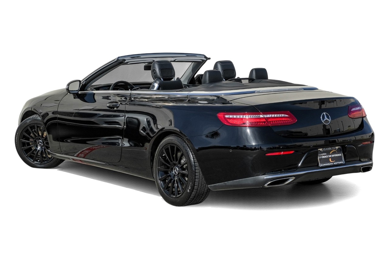 Mercedes-Benz E-Class Vehicle Main Gallery Image 10