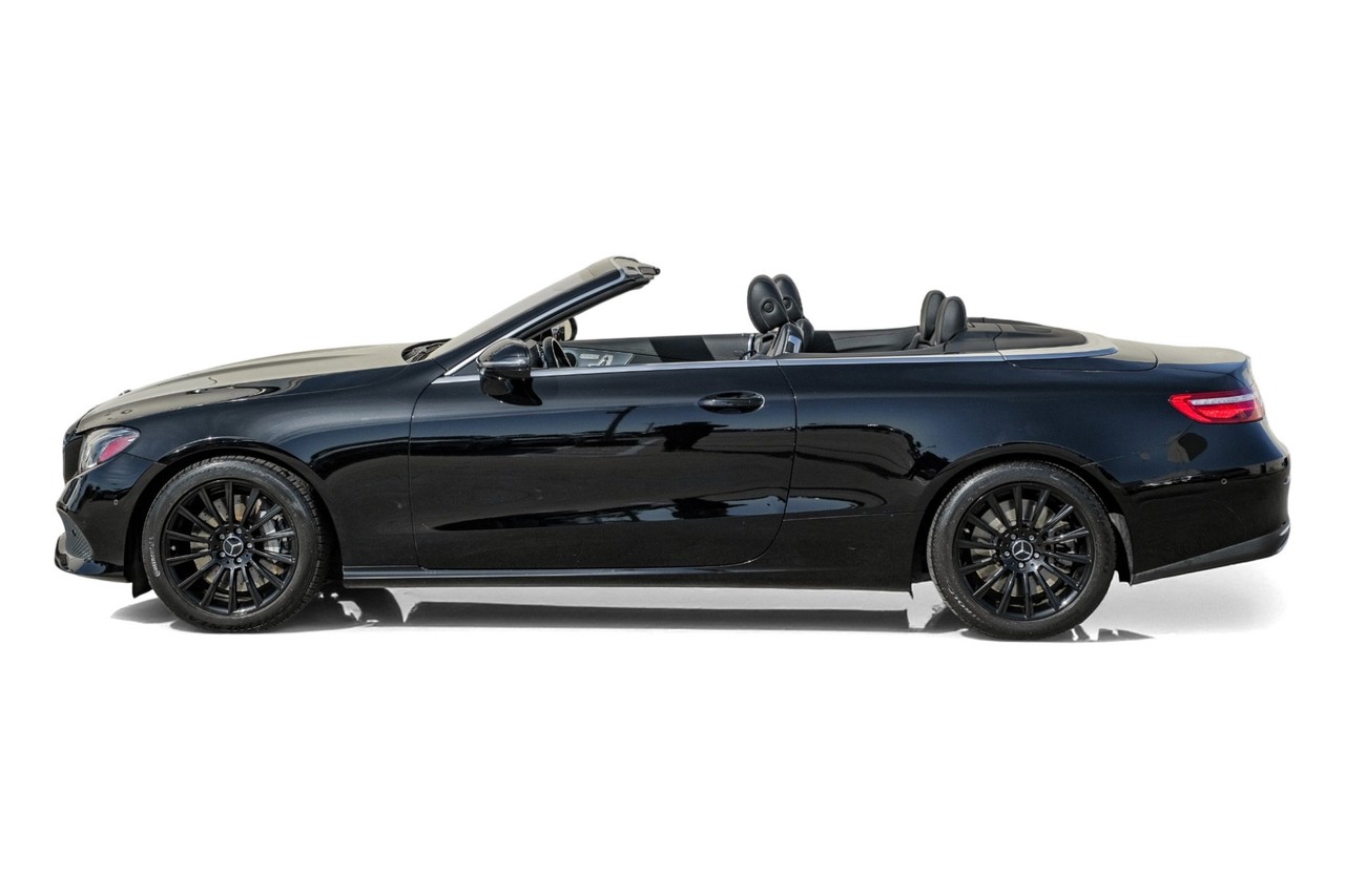 Mercedes-Benz E-Class Vehicle Main Gallery Image 11