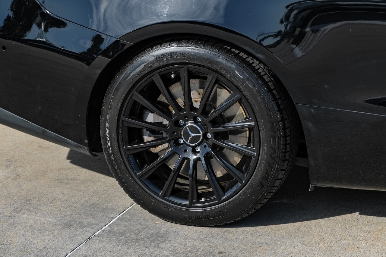 Mercedes-Benz E-Class Vehicle Main Gallery Image 48