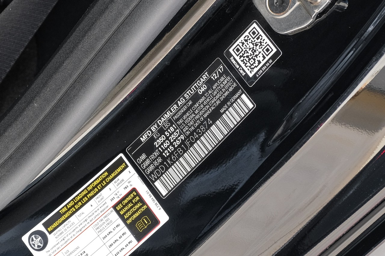 Mercedes-Benz E-Class Vehicle Main Gallery Image 53